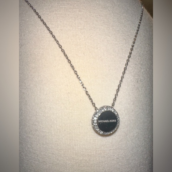 Michael Kors Necklace - Picture 1 of 2